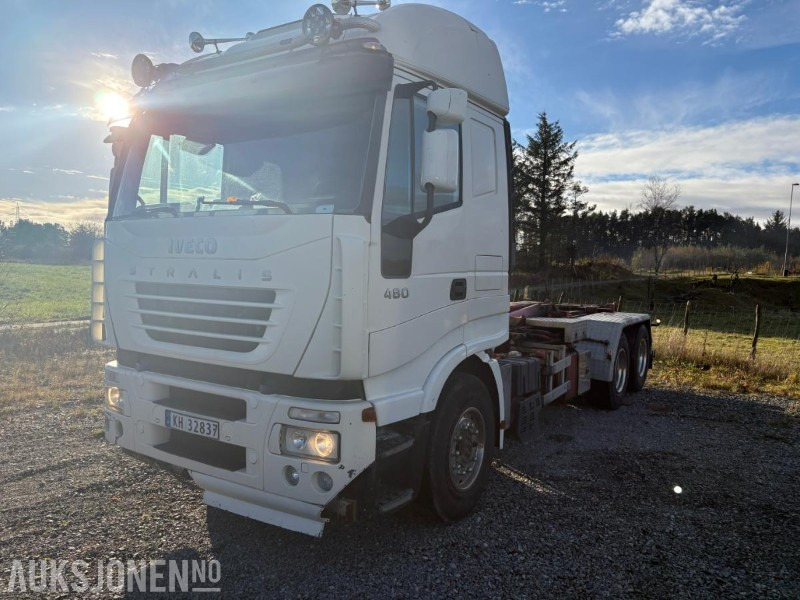 2005 Iveco 260S48 krokløft - Kamion sa hidrauličnom kukom: slika 1 2005 Iveco 260S48 krokløft - Kamion sa hidrauličnom kukom: slika 1