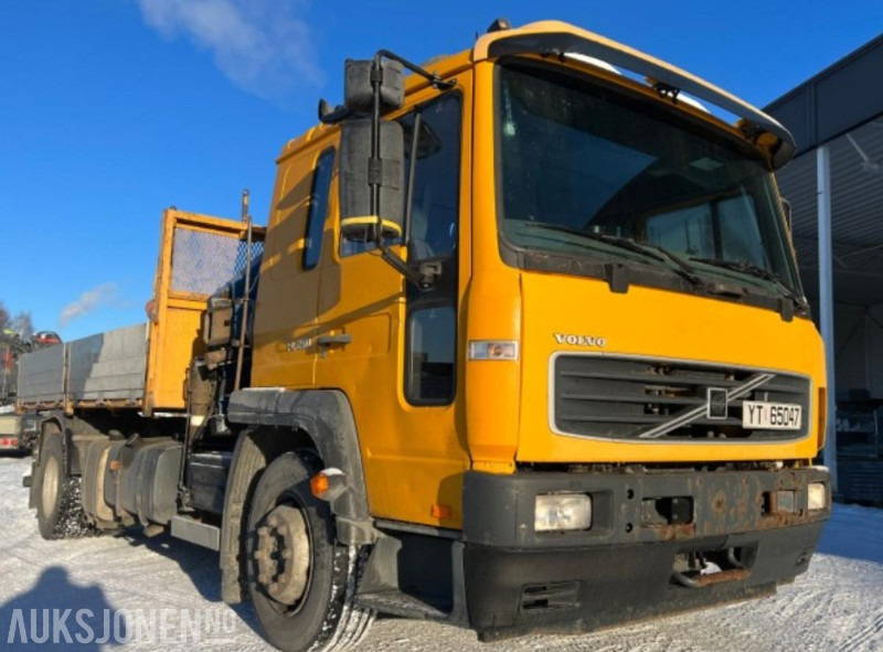 2006 Volvo FL6 med tipp og kran NYLIG EU OK TIL 22.10.2026 - Kamion sa dizalicom: slika 2 2006 Volvo FL6 med tipp og kran NYLIG EU OK TIL 22.10.2026 - Kamion sa dizalicom: slika 2