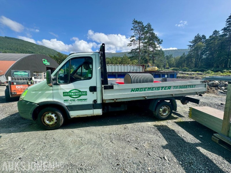 2007 Iveco 29L12 - Hengerfeste - Webasto - Km: 106000 - Kamion sa tovarnim sandukom: slika 5 2007 Iveco 29L12 - Hengerfeste - Webasto - Km: 106000 - Kamion sa tovarnim sandukom: slika 5