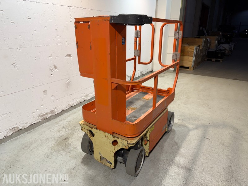 2007 JLG 1230ES Elektrisk mastelift med 5,6 m arbeidshøyde - Vazdušna platforma: slika 2 2007 JLG 1230ES Elektrisk mastelift med 5,6 m arbeidshøyde - Vazdušna platforma: slika 2