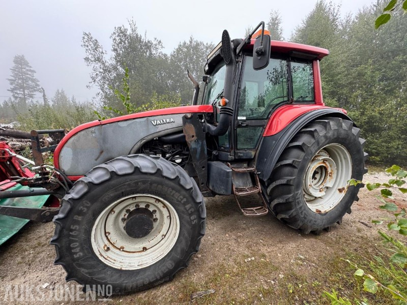2007 Valtra T190 traktor med fronthydraulikk - Traktor: slika 2 2007 Valtra T190 traktor med fronthydraulikk - Traktor: slika 2