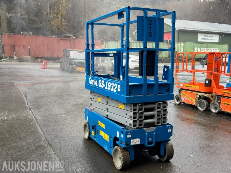 2008 Genie 1932 sakselift / 8 meter - Vazdušna platforma: slika 2 2008 Genie 1932 sakselift / 8 meter - Vazdušna platforma: slika 2