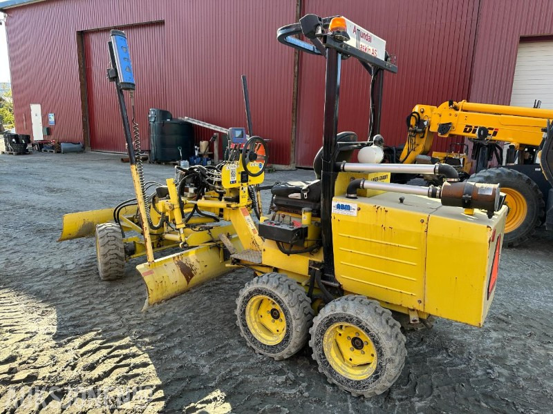2008 Laser Grader Høvel med maskinstyring og laser - Građevinska oprema: slika 4 2008 Laser Grader Høvel med maskinstyring og laser - Građevinska oprema: slika 4