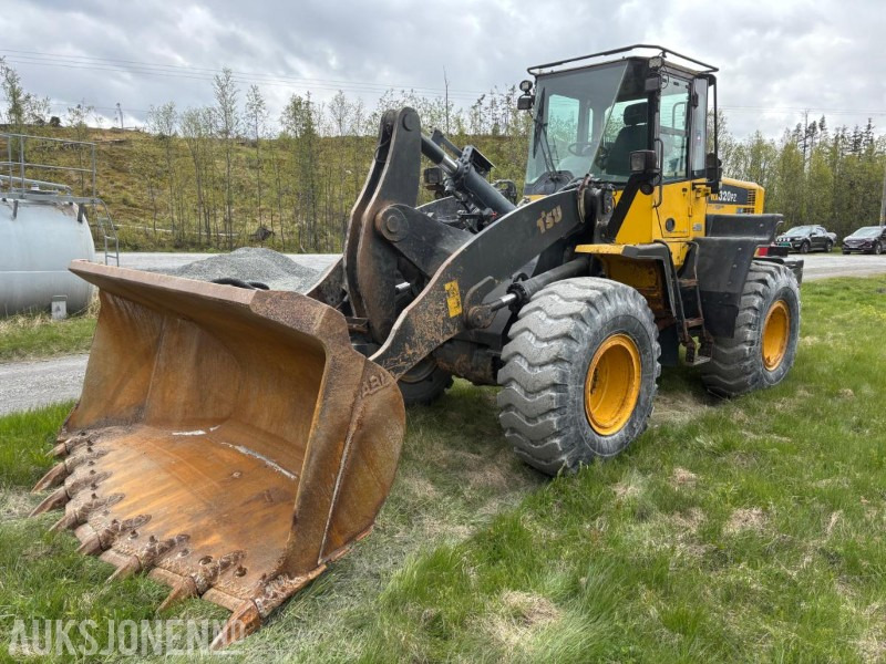 2009 Komatsu WA 320 PZ-6 - Utovarivač točkaš: slika 1 2009 Komatsu WA 320 PZ-6 - Utovarivač točkaš: slika 1