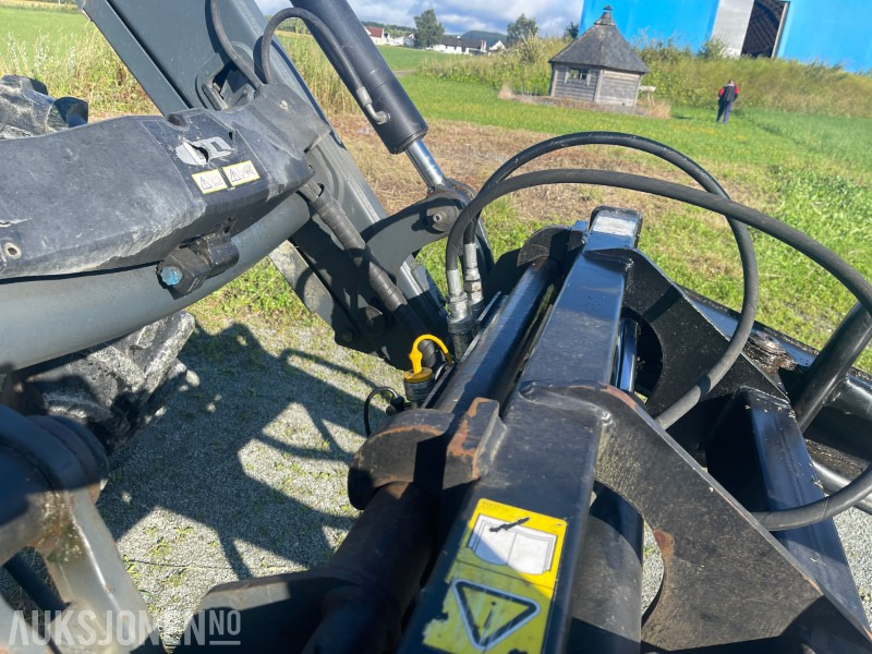 2009 New Holland T6070 - med frontlaster - Traktor: slika 5 2009 New Holland T6070 - med frontlaster - Traktor: slika 5