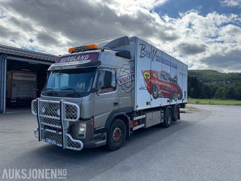 2009 Volvo FM440 - Skapbil - Lastebil med skap, full sideåpning, løftelem m/fjernkontroll - Kamion sa zatvorenim sandukom: slika 1 2009 Volvo FM440 - Skapbil - Lastebil med skap, full sideåpning, løftelem m/fjernkontroll - Kamion sa zatvorenim sandukom: slika 1