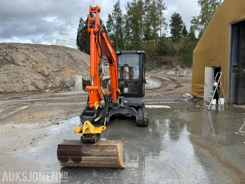 2010 Kubota KX101- 3t gravemaskin med Engcon tiltrotator, pusseskuffe og tannskuffe - Bager: slika 2 2010 Kubota KX101- 3t gravemaskin med Engcon tiltrotator, pusseskuffe og tannskuffe - Bager: slika 2