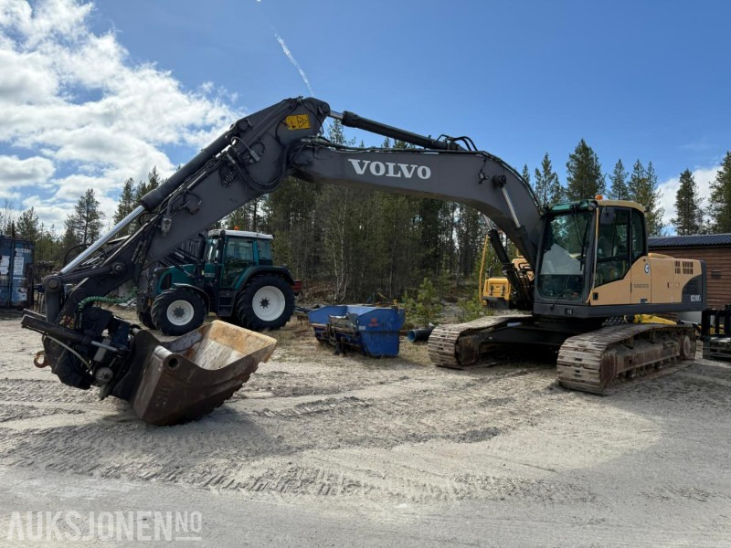 2010 Volvo EC210CL gravemaskin med tiltrotator og 2 skuffer. - Bager: slika 1 2010 Volvo EC210CL gravemaskin med tiltrotator og 2 skuffer. - Bager: slika 1