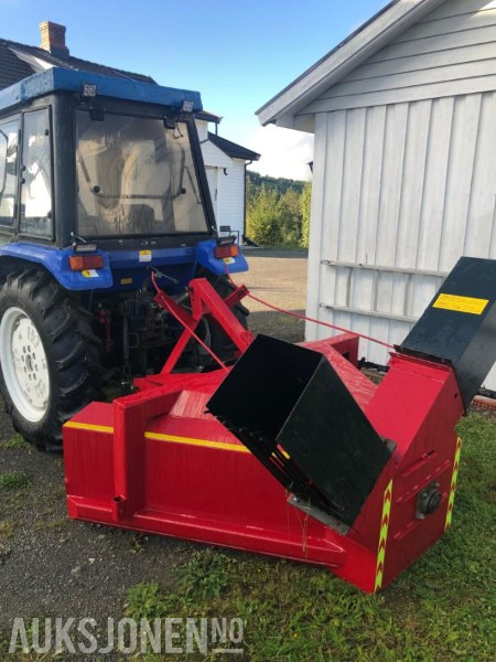 2011 Luzhong 554 traktor med snøfres og skjær - Traktor: slika 5 2011 Luzhong 554 traktor med snøfres og skjær - Traktor: slika 5