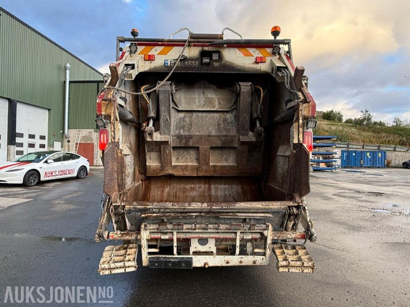 2011 Volvo FM330 6X2 Komprimatorbil 22M3 - Strøere - Baklaster - 353908KM - Kamion za smeće: slika 4 2011 Volvo FM330 6X2 Komprimatorbil 22M3 - Strøere - Baklaster - 353908KM - Kamion za smeće: slika 4