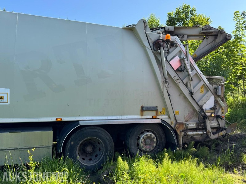 2011 Volvo FM6X2 komprimatorbil med kran / EU-godkjent - Kamion za smeće: slika 3 2011 Volvo FM6X2 komprimatorbil med kran / EU-godkjent - Kamion za smeće: slika 3