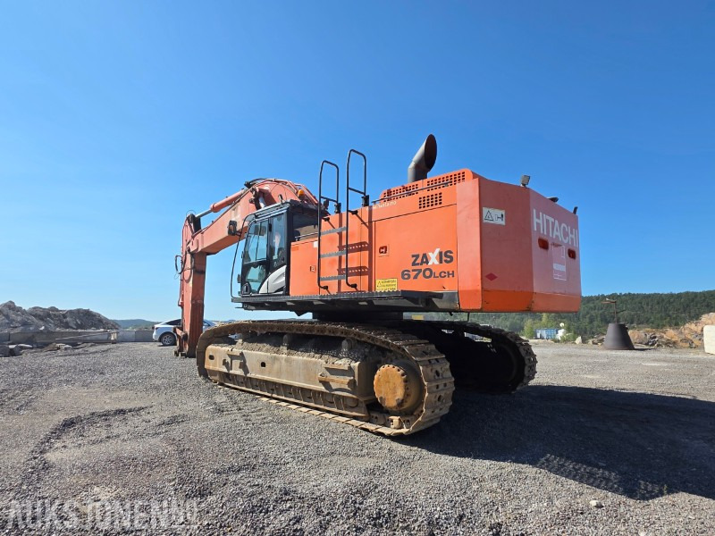 2013 Hitachi ZX670LCH-5 Beltegraver - Nasta 3800L Graveskuff - 15425 Arbeidstimer - Servicehistorikk - Bager: slika 5 2013 Hitachi ZX670LCH-5 Beltegraver - Nasta 3800L Graveskuff - 15425 Arbeidstimer - Servicehistorikk - Bager: slika 5