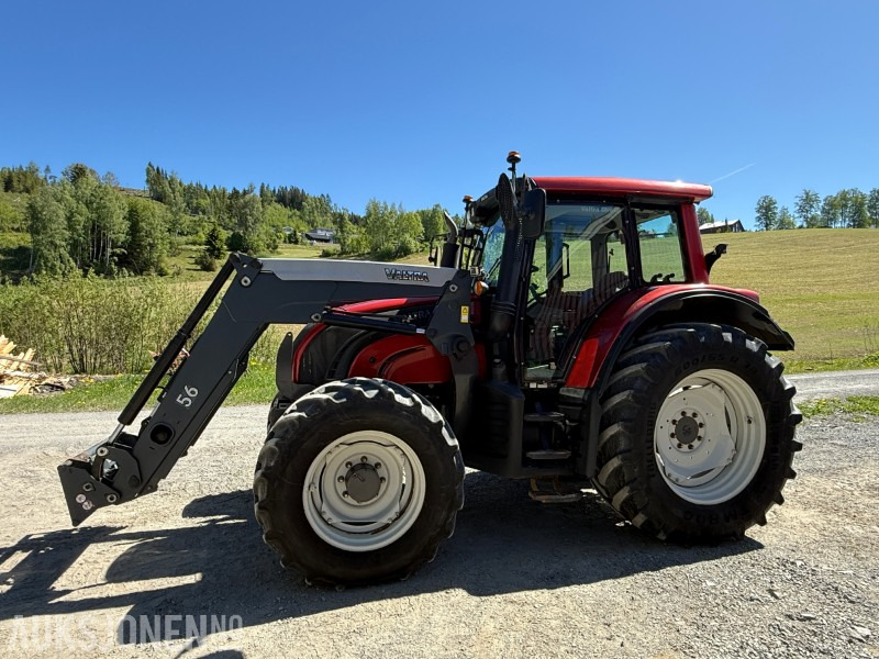 2013 Valtra 8670 traktor - Fjærende fremaksel - Hyttefjæring - 2 seter - Traktor: slika 2 2013 Valtra 8670 traktor - Fjærende fremaksel - Hyttefjæring - 2 seter - Traktor: slika 2
