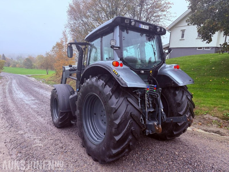 2013 Valtra N143 Direct med fronthydraulikk og kraftuttak(PTO) - Nylig EU godkjent - Traktor: slika 4 2013 Valtra N143 Direct med fronthydraulikk og kraftuttak(PTO) - Nylig EU godkjent - Traktor: slika 4