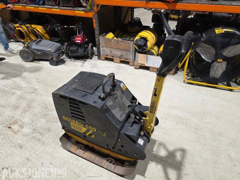 2014 Bomag 450 vibroplate - Valjak: slika 3 2014 Bomag 450 vibroplate - Valjak: slika 3