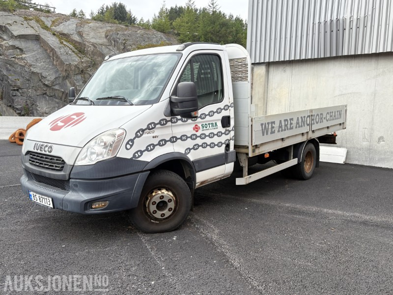 2014 Iveco Daily planbil - KUN 67 099 km! - Kamion sa tovarnim sandukom: slika 1 2014 Iveco Daily planbil - KUN 67 099 km! - Kamion sa tovarnim sandukom: slika 1