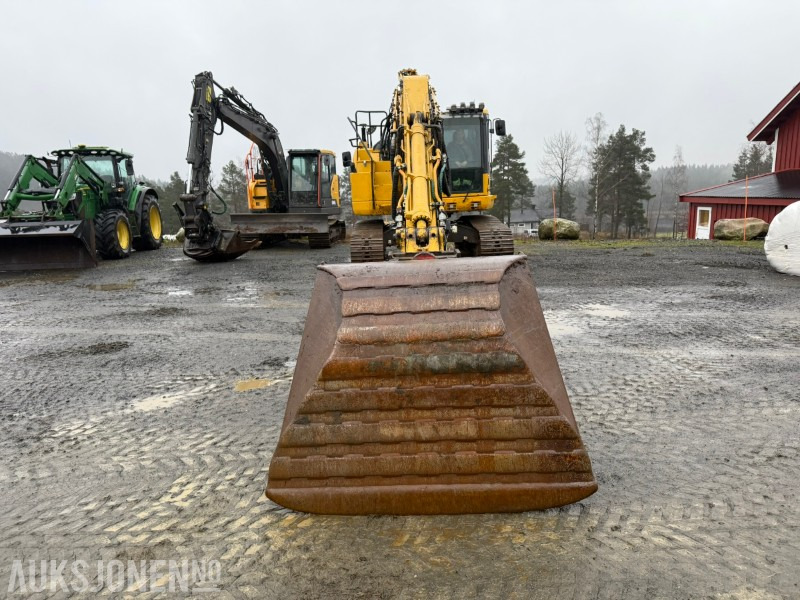 2015 Komatsu PC228USLC-10 / Tiltrotator / Leica GPS / Sentralsmøring / S70 - Bager guseničar: slika 2 2015 Komatsu PC228USLC-10 / Tiltrotator / Leica GPS / Sentralsmøring / S70 - Bager guseničar: slika 2