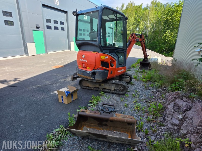 2015 Kubota KX019-4 Minigraver med grave og pusseskuff - Mini bager: slika 5 2015 Kubota KX019-4 Minigraver med grave og pusseskuff - Mini bager: slika 5