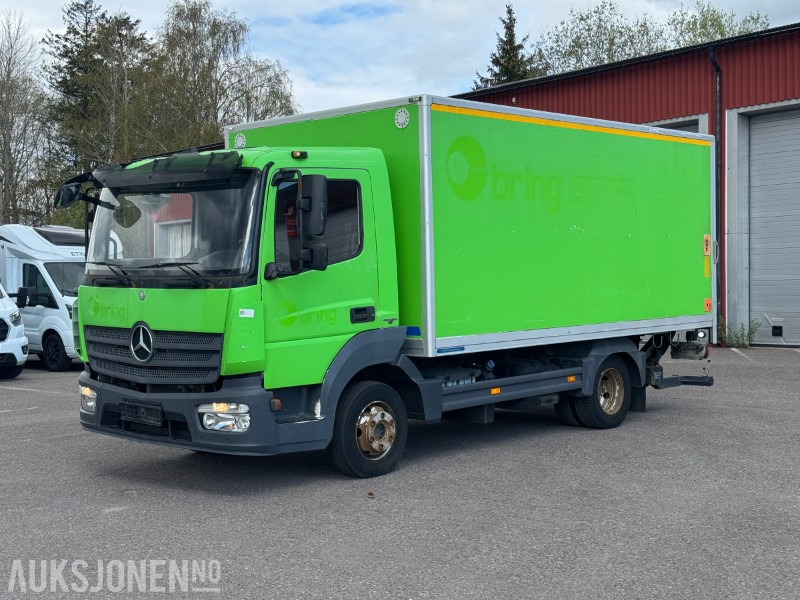 2015 Mercedes-Benz ATEGO - Skapbil med løftelem - Lett lastebil - Kamion sa zatvorenim sandukom: slika 1 2015 Mercedes-Benz ATEGO - Skapbil med løftelem - Lett lastebil - Kamion sa zatvorenim sandukom: slika 1