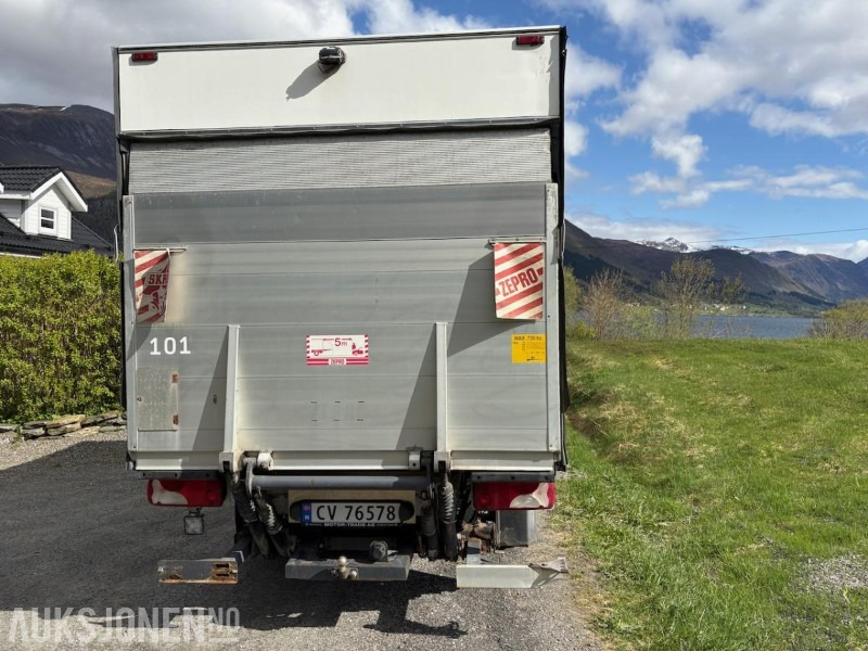 2015 Mercedes-Benz Sprinter ADR-godkjent Løftelem Hengerfeste - Kamion sa zatvorenim sandukom: slika 3 2015 Mercedes-Benz Sprinter ADR-godkjent Løftelem Hengerfeste - Kamion sa zatvorenim sandukom: slika 3