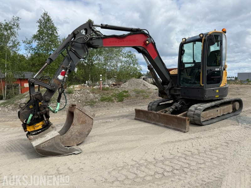 2015 Volvo ECR58D BELTEGRAVER ROTORTILT 2 SKUFFER SERVICEHISTORIKK. - Bager: slika 1 2015 Volvo ECR58D BELTEGRAVER ROTORTILT 2 SKUFFER SERVICEHISTORIKK. - Bager: slika 1