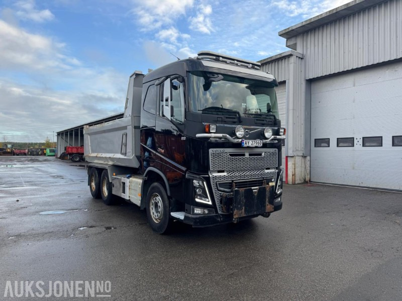 2015 Volvo FH16-660 6X4 Euro6T  Brøyterigget tippbil  – Servicehistorikk– 144 449 km - Istovarivač: slika 3 2015 Volvo FH16-660 6X4 Euro6T  Brøyterigget tippbil  – Servicehistorikk– 144 449 km - Istovarivač: slika 3