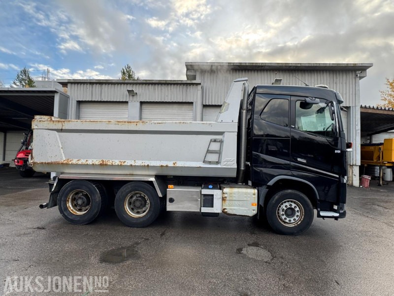 2015 Volvo FH16-660 6X4 Euro6T  Brøyterigget tippbil  – Servicehistorikk– 144 449 km - Istovarivač: slika 4 2015 Volvo FH16-660 6X4 Euro6T  Brøyterigget tippbil  – Servicehistorikk– 144 449 km - Istovarivač: slika 4