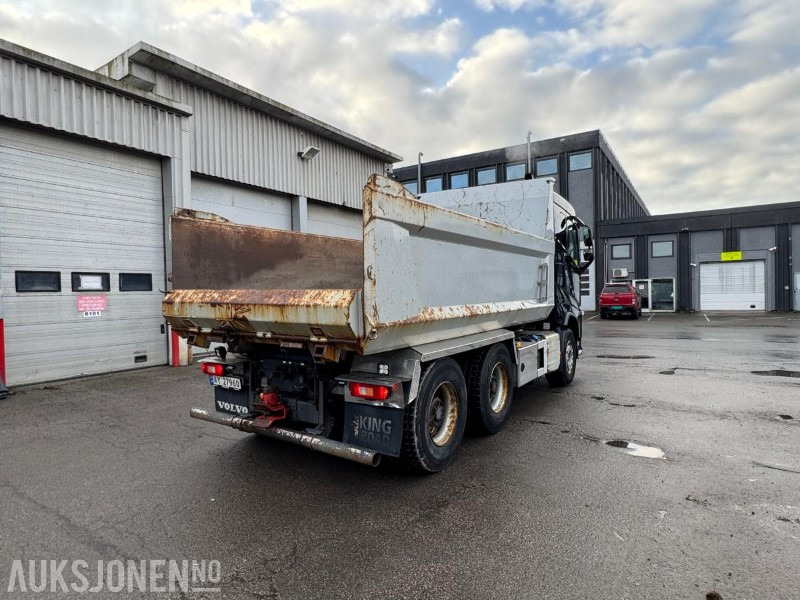 2015 Volvo FH16-660 6X4 Euro6T  Brøyterigget tippbil  – Servicehistorikk– 144 449 km - Istovarivač: slika 5 2015 Volvo FH16-660 6X4 Euro6T  Brøyterigget tippbil  – Servicehistorikk– 144 449 km - Istovarivač: slika 5