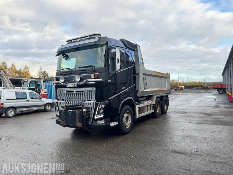 2015 Volvo FH16-660 6X4 Euro6T  Brøyterigget tippbil  – Servicehistorikk– 144 449 km - Istovarivač: slika 1 2015 Volvo FH16-660 6X4 Euro6T  Brøyterigget tippbil  – Servicehistorikk– 144 449 km - Istovarivač: slika 1