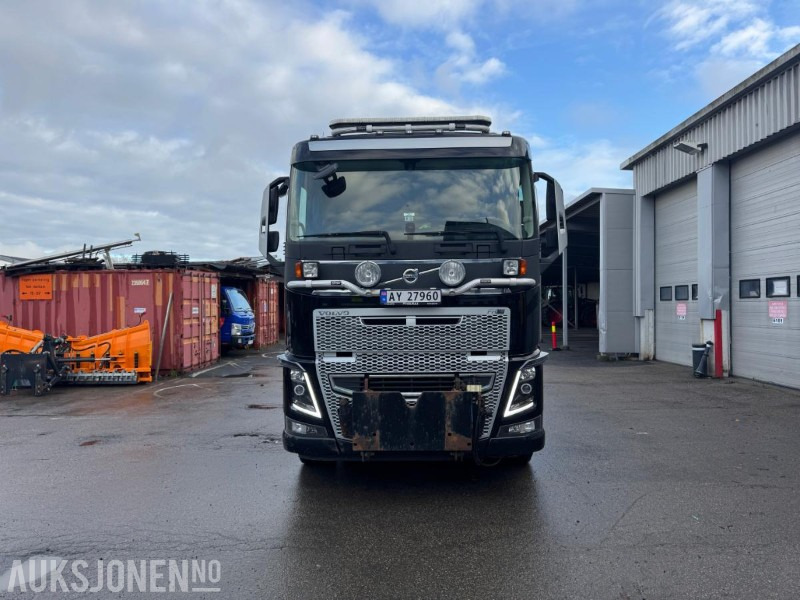 2015 Volvo FH16-660 6X4 Euro6T  Brøyterigget tippbil  – Servicehistorikk– 144 449 km - Istovarivač: slika 2 2015 Volvo FH16-660 6X4 Euro6T  Brøyterigget tippbil  – Servicehistorikk– 144 449 km - Istovarivač: slika 2