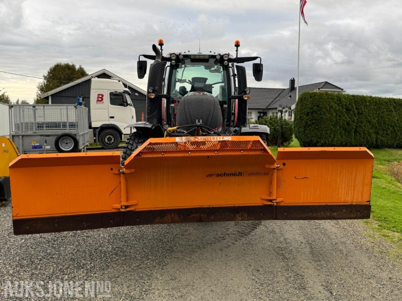 2016 Valtra T174E med Schmidt Tellefsdal U-LS 43.6 plog (2022), Valtra 76 frontlaster og betong lodd - Traktor: slika 2 2016 Valtra T174E med Schmidt Tellefsdal U-LS 43.6 plog (2022), Valtra 76 frontlaster og betong lodd - Traktor: slika 2