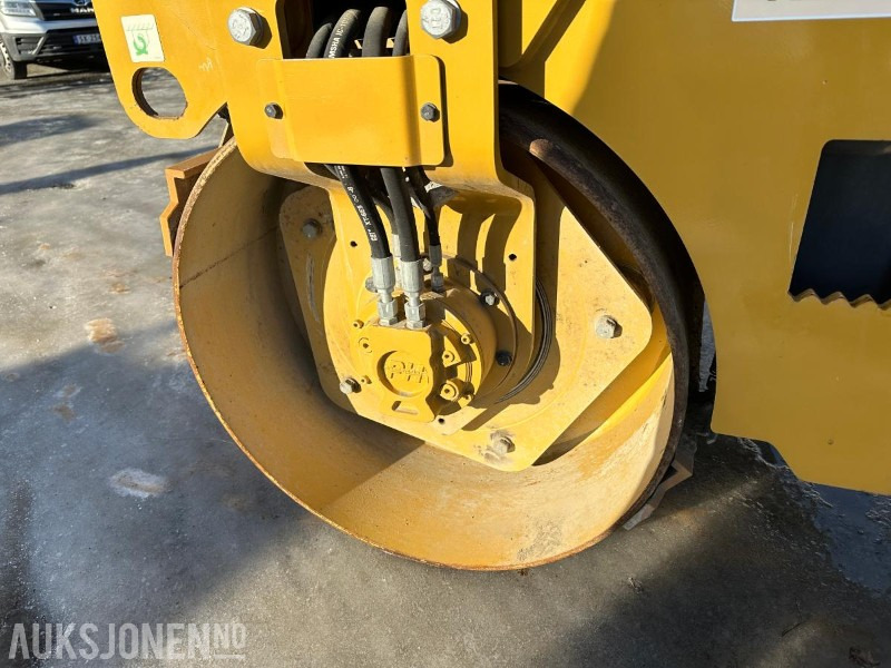 2017 CAT CB22B VIBRO VALS - 1678 Timer - Valjak: slika 3 2017 CAT CB22B VIBRO VALS - 1678 Timer - Valjak: slika 3
