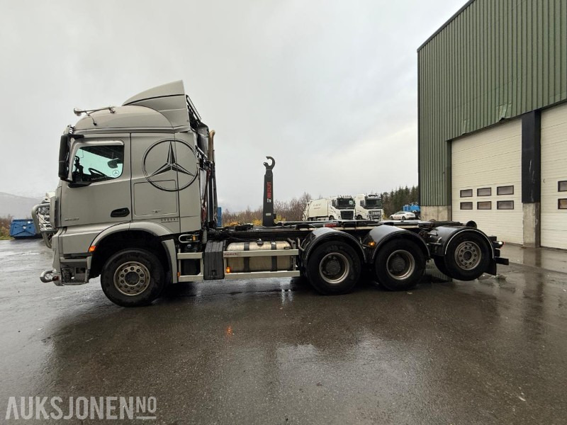 2017 Mercedes-Benz AROCS 3258 Krokbil 8X4 - Hiab 22T - Påkostet - export - 330000KM - Kamion sa hidrauličnom kukom: slika 2 2017 Mercedes-Benz AROCS 3258 Krokbil 8X4 - Hiab 22T - Påkostet - export - 330000KM - Kamion sa hidrauličnom kukom: slika 2