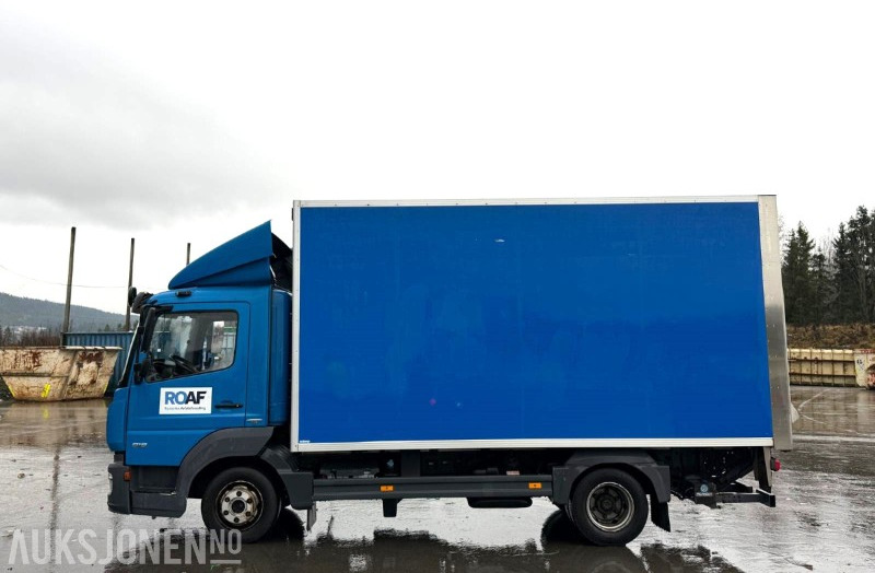 2017 Mercedes-Benz ATEGO 818 L skapbil | Palfinger lift | Ulefoss skap - Kamion sa zatvorenim sandukom: slika 2 2017 Mercedes-Benz ATEGO 818 L skapbil | Palfinger lift | Ulefoss skap - Kamion sa zatvorenim sandukom: slika 2
