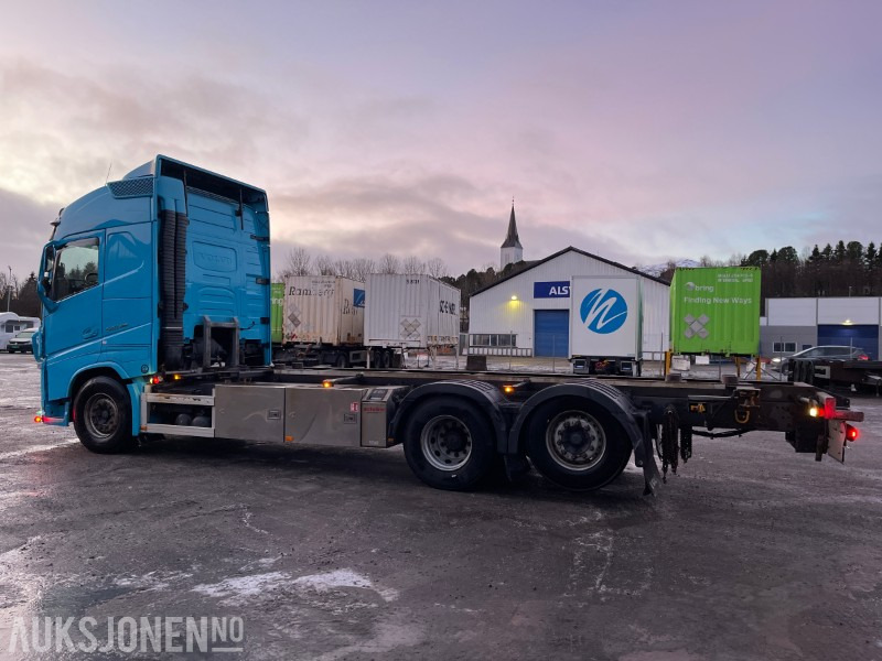 2017 Volvo FH 6X2 Containerbil, 472459 km, Eu godkjent til 01.12.2026 - Kamion za prevoz kontejnera/ Kamion sa promenjivim sandukom: slika 3 2017 Volvo FH 6X2 Containerbil, 472459 km, Eu godkjent til 01.12.2026 - Kamion za prevoz kontejnera/ Kamion sa promenjivim sandukom: slika 3