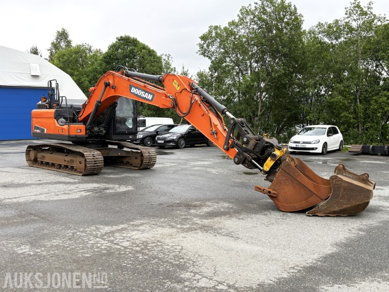2018 Doosan DX180LC-5 - 6 381 timer - tiltrotator - 2 skuffer - sertifisert - Bager: slika 2 2018 Doosan DX180LC-5 - 6 381 timer - tiltrotator - 2 skuffer - sertifisert - Bager: slika 2
