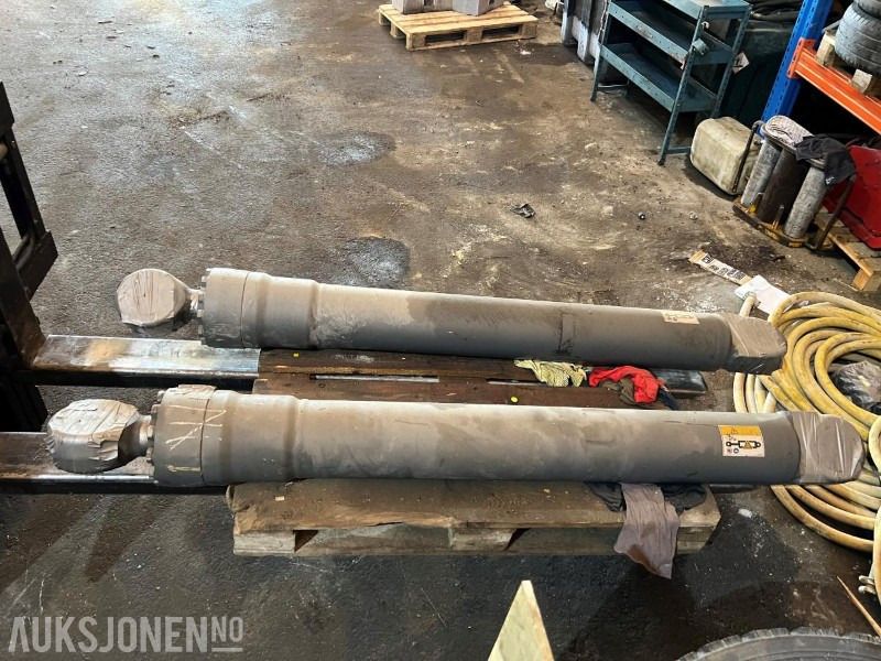 2018 Liebherr 936 løftesylindere / 2 stk - Građevinska oprema: slika 1 2018 Liebherr 936 løftesylindere / 2 stk - Građevinska oprema: slika 1