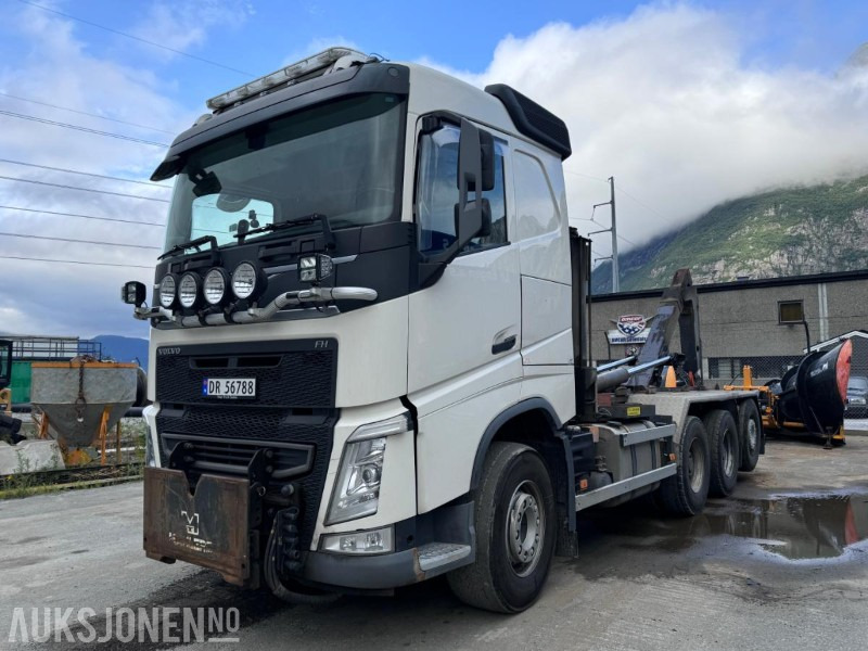 2018 Volvo FH 550 - 8x4 Tridem - Krokløft - Brøyterigget - 10 tonns framaksel - Sideplog - 20 tonns krok med knekk og fjernstyring - Kamion sa hidrauličnom kukom: slika 1 2018 Volvo FH 550 - 8x4 Tridem - Krokløft - Brøyterigget - 10 tonns framaksel - Sideplog - 20 tonns krok med knekk og fjernstyring - Kamion sa hidrauličnom kukom: slika 1