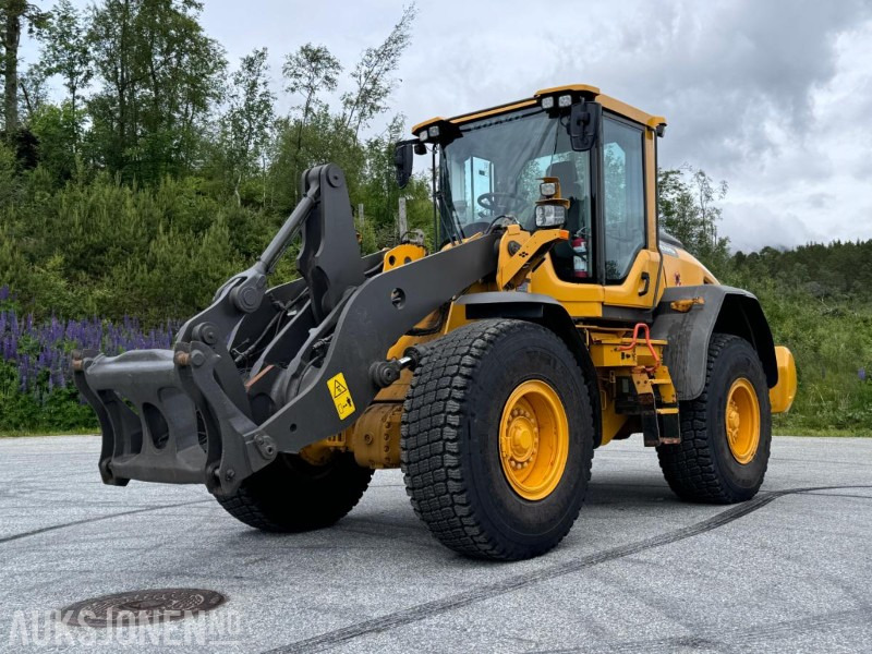 2018 Volvo L90H Hjullaster - Sentralsmøring - Hydraulisk redskapslås - Tilleggshydraulikk - Sertifiseres før salg - Utovarivač točkaš: slika 1 2018 Volvo L90H Hjullaster - Sentralsmøring - Hydraulisk redskapslås - Tilleggshydraulikk - Sertifiseres før salg - Utovarivač točkaš: slika 1