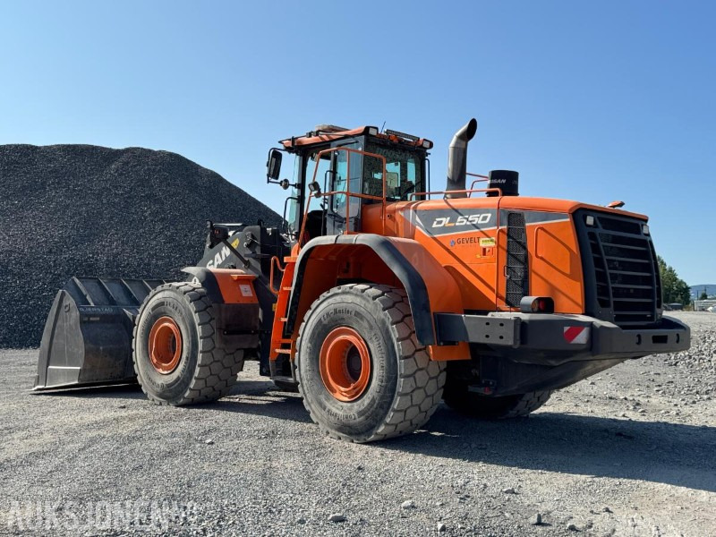 2019 Doosan DL550-5 hjullaster med skuffe / Spakstyring / Loadtronic vekt - Utovarivač točkaš: slika 5 2019 Doosan DL550-5 hjullaster med skuffe / Spakstyring / Loadtronic vekt - Utovarivač točkaš: slika 5