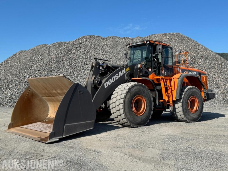 2019 Doosan DL550-5 hjullaster med skuffe / Spakstyring / Loadtronic vekt - Utovarivač točkaš: slika 1 2019 Doosan DL550-5 hjullaster med skuffe / Spakstyring / Loadtronic vekt - Utovarivač točkaš: slika 1