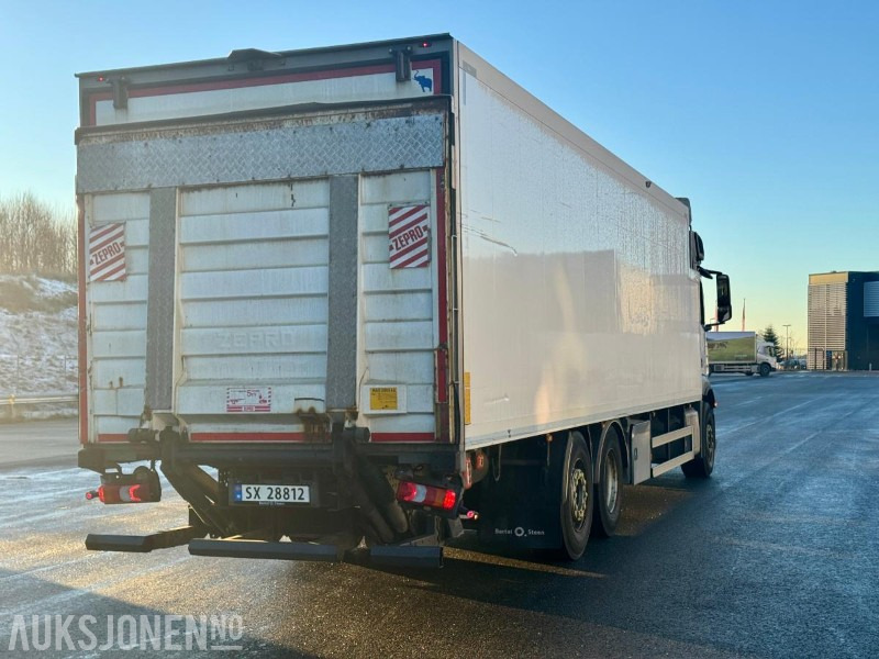 2019 Mercedes-Benz Actros 2545 L 6x2 Kjølebil - Eu-godkjent til 06/26 - Km: 193419 - Kamion sa zatvorenim sandukom: slika 3 2019 Mercedes-Benz Actros 2545 L 6x2 Kjølebil - Eu-godkjent til 06/26 - Km: 193419 - Kamion sa zatvorenim sandukom: slika 3