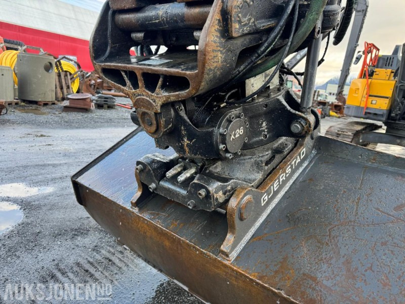 Bager guseničar 2020 Volvo ECR 235EL Gravemaskin - S70 feste - Pusskuffe - Sentralsmøring - bunkringspumpe - Tiltrotator - Pusskuffe - Sertifisert: slika 16 Bager guseničar 2020 Volvo ECR 235EL Gravemaskin - S70 feste - Pusskuffe - Sentralsmøring - bunkringspumpe - Tiltrotator - Pusskuffe - Sertifisert: slika 16