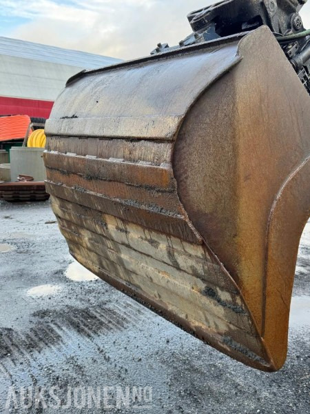 Bager guseničar 2020 Volvo ECR 235EL Gravemaskin - S70 feste - Pusskuffe - Sentralsmøring - bunkringspumpe - Tiltrotator - Pusskuffe - Sertifisert: slika 18 Bager guseničar 2020 Volvo ECR 235EL Gravemaskin - S70 feste - Pusskuffe - Sentralsmøring - bunkringspumpe - Tiltrotator - Pusskuffe - Sertifisert: slika 18