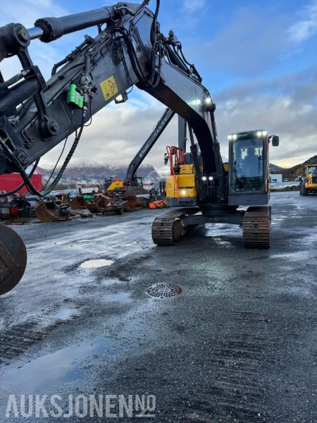 Bager guseničar 2020 Volvo ECR 235EL Gravemaskin - S70 feste - Pusskuffe - Sentralsmøring - bunkringspumpe - Tiltrotator - Pusskuffe - Sertifisert: slika 7 Bager guseničar 2020 Volvo ECR 235EL Gravemaskin - S70 feste - Pusskuffe - Sentralsmøring - bunkringspumpe - Tiltrotator - Pusskuffe - Sertifisert: slika 7