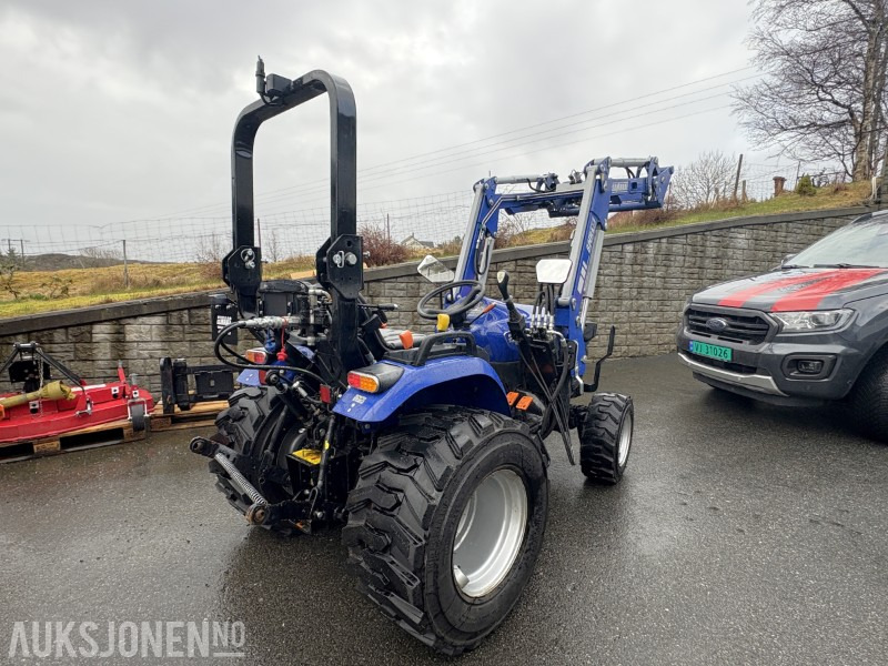 2021 Farmtrac 26H 4WD - KUN 98 timer! - mye tilbehør / ekstra utstyr| - Traktor: slika 3 2021 Farmtrac 26H 4WD - KUN 98 timer! - mye tilbehør / ekstra utstyr| - Traktor: slika 3