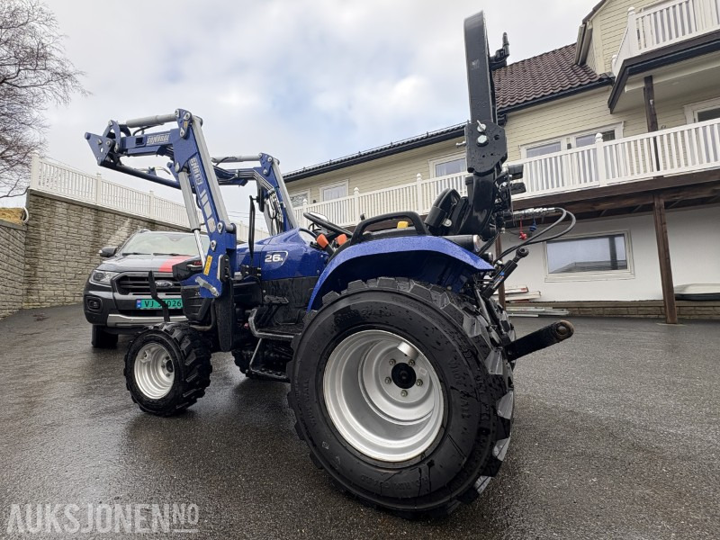 2021 Farmtrac 26H 4WD - KUN 98 timer! - mye tilbehør / ekstra utstyr| - Traktor: slika 4 2021 Farmtrac 26H 4WD - KUN 98 timer! - mye tilbehør / ekstra utstyr| - Traktor: slika 4