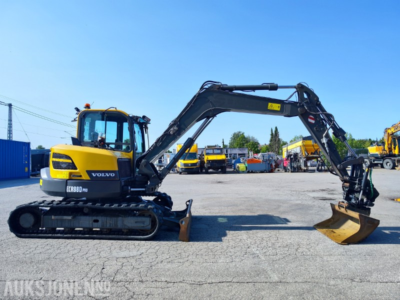 2022 Volvo ECR88D PRO – Kompakt 8-tonns gravemaskin med tiltrotator, klype og 3 skuffer - Bager: slika 5 2022 Volvo ECR88D PRO – Kompakt 8-tonns gravemaskin med tiltrotator, klype og 3 skuffer - Bager: slika 5