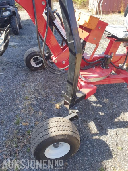 2023 ATV-traktor graver med planeringsskuff, verktøykasse og sikkerhetssele - Mini bager: slika 4 2023 ATV-traktor graver med planeringsskuff, verktøykasse og sikkerhetssele - Mini bager: slika 4