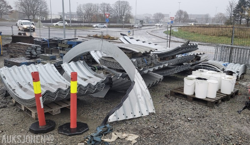 2023 Kulvert/gangtunnel undergang for kryssing av vei eller jernbane - Ligger nå demontert. - Građevinska oprema: slika 4 2023 Kulvert/gangtunnel undergang for kryssing av vei eller jernbane - Ligger nå demontert. - Građevinska oprema: slika 4